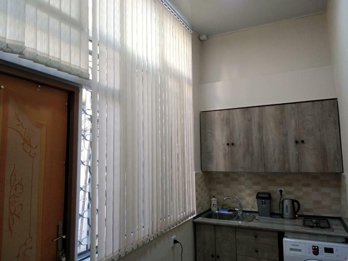 Apartment On The Delara Aliyeva Street 巴库 外观 照片